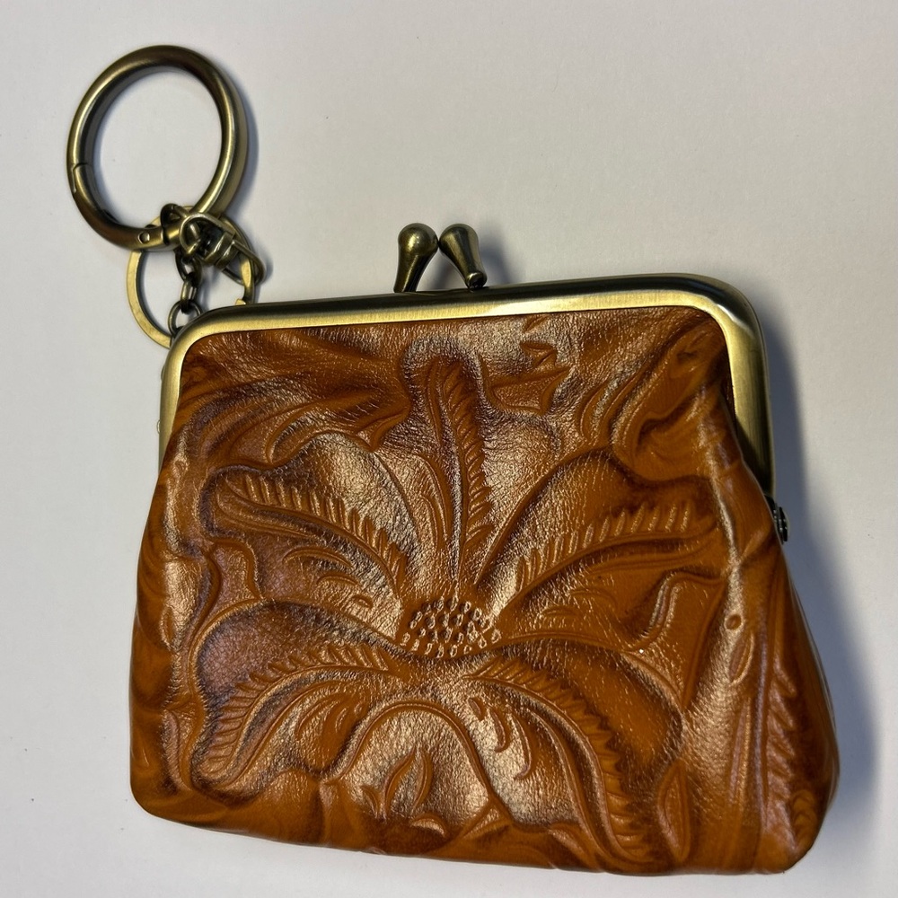 Patricia Nash SAVENA TOOLED Leather Framed Kiss-Lock Wristlet FLORENCE
B wallet - Picture 13 of 13